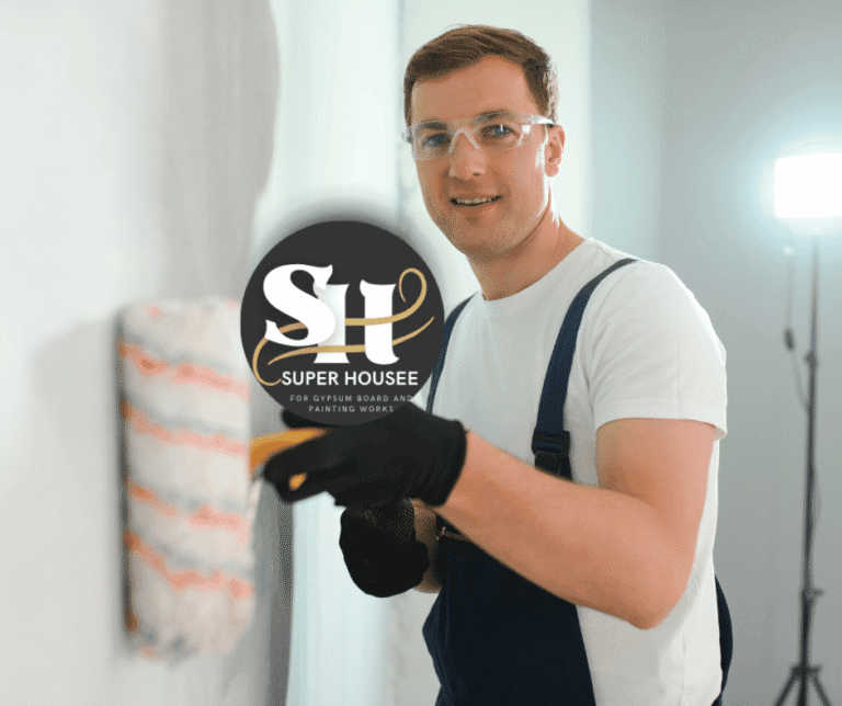 صباغ ممتاز في أم القيوين